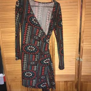 BEAUTIFUL WRAP DRESS SIZE LARGE